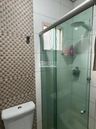 Imagem Casa com edícula à venda no bairro Olinda, em Uberaba