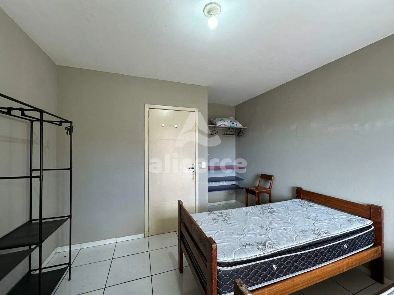 Imagem Casa à Venda na Praia dos Ingleses | Conforto, Privacidade e Excelente Localização em Florianópolis/SC**