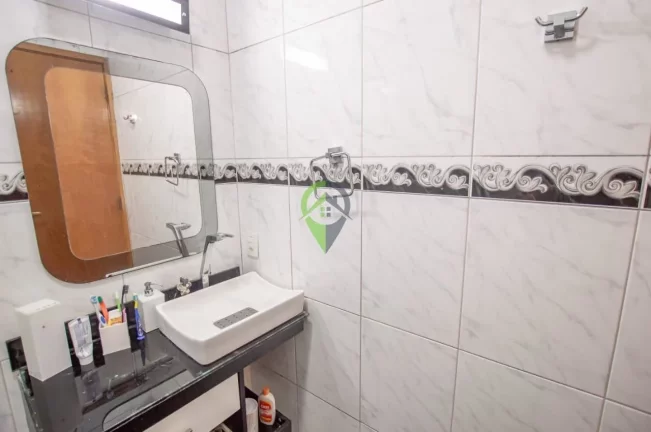 Imagem Casa sobreposta alta duplex com 4 quartos à venda no Campo Grande, em Santos.