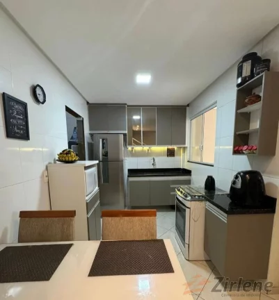 Imagem LAR ACONCHEGANTE: CONHEÇA ESSA LINDA CASA GEMINADA