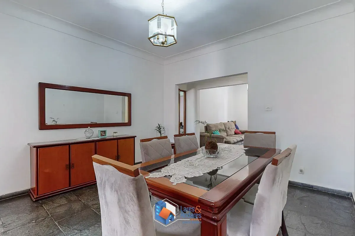 Imagem Casa para venda em Indianópolis com 4 quartos, 220m²