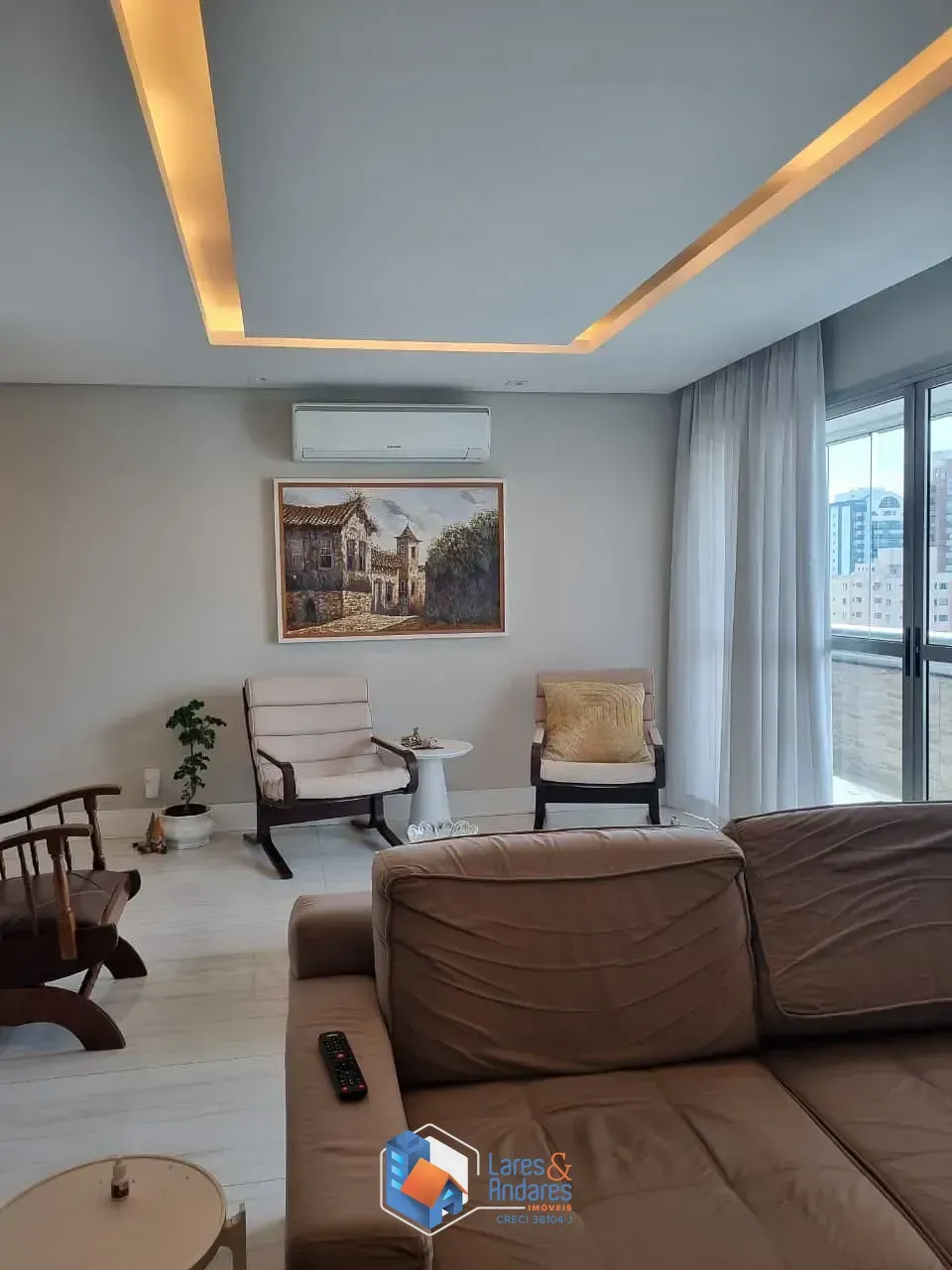 Imagem Apartamento para venda e locação em Moema com 4 quartos, sendo 4 suítes, 178m²