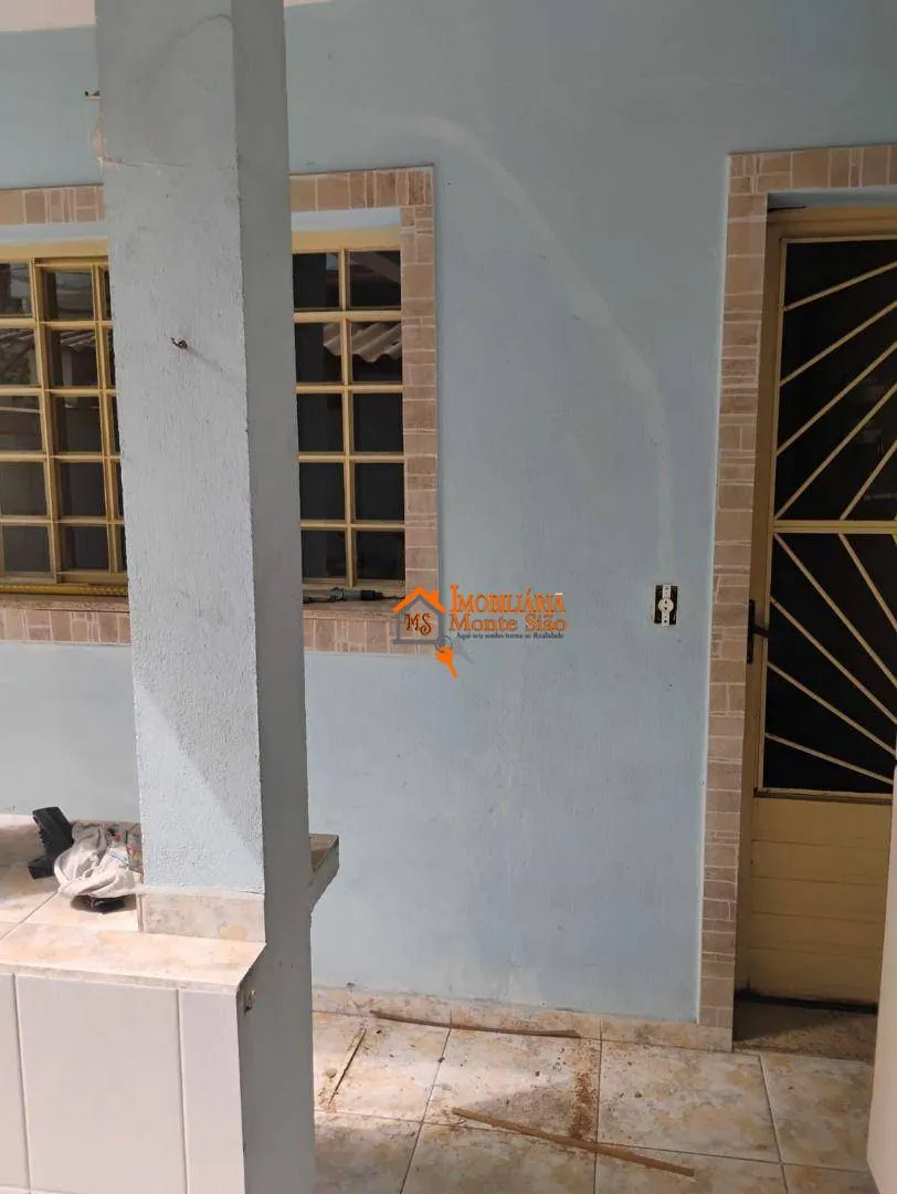 Imagem Sobrado com 4 dormitórios à venda, 196 m² por R$ 950.000,00 - Jardim Las Vegas - Guarulhos/SP