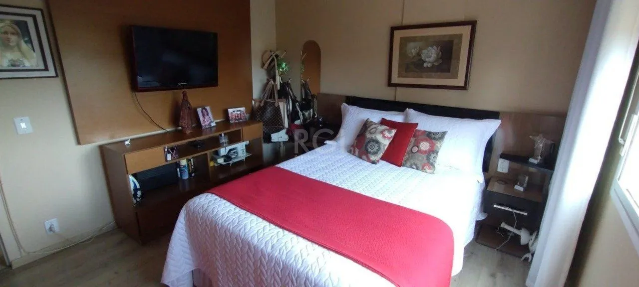 Imagem Apartamento no Bairro Glória - 2 Dormitório