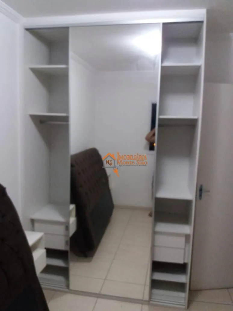 Imagem Apartamento com 2 dormitórios à venda, 48 m² por R$ 300.000,00 - Água Chata - Guarulhos/SP