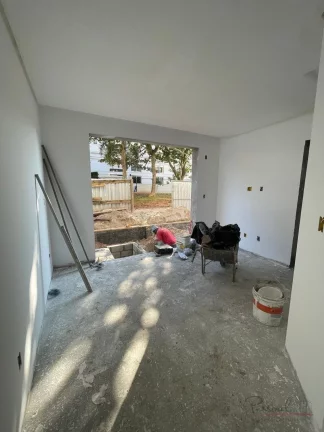 Imagem Este apartamento garden à venda em Jurerê oferece uma localização privilegiada, próximo à prai...