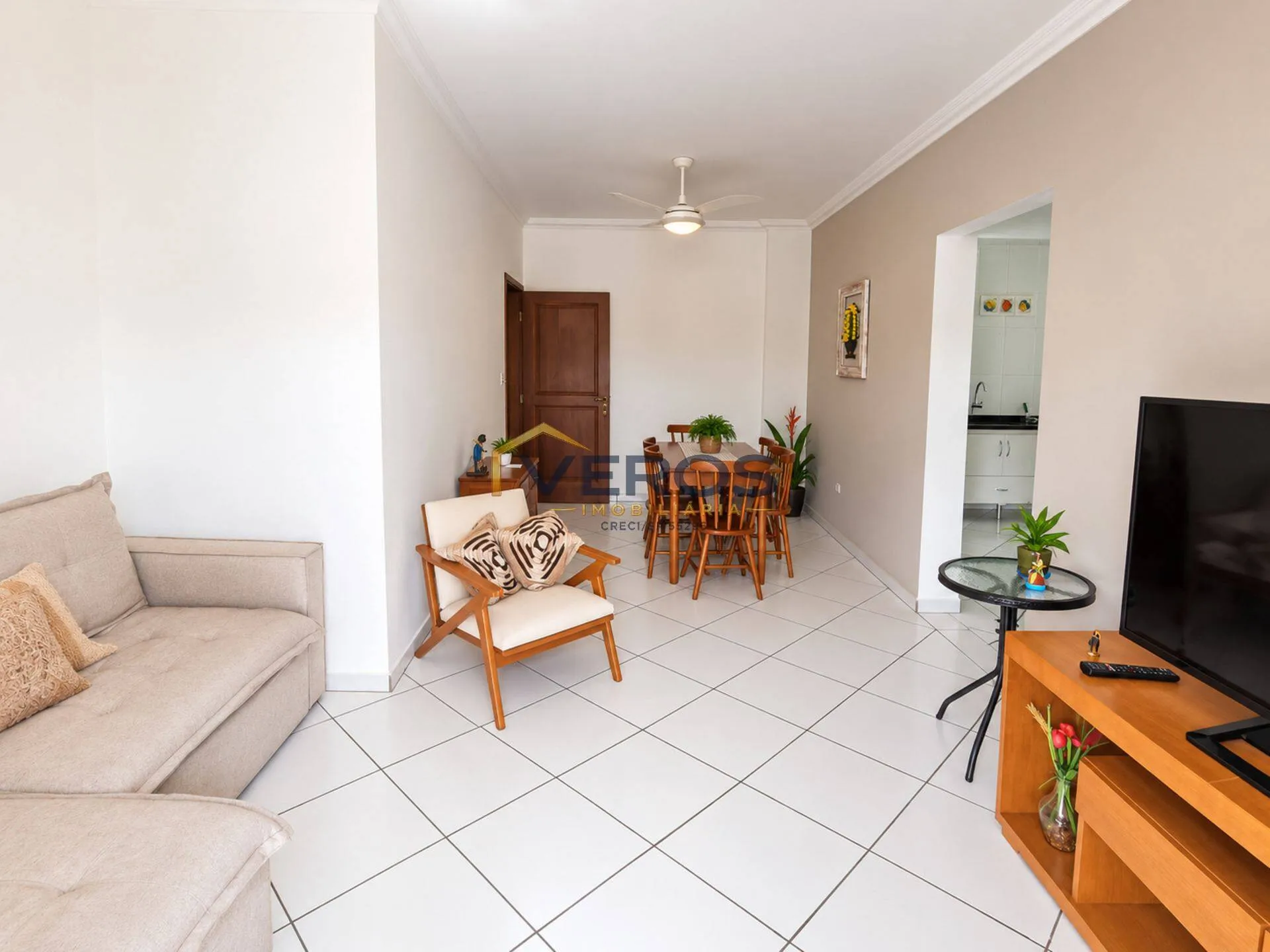 Imagem Apartamento com 2 quartos a venda 150m da praia Martim de Sá em Caraguá