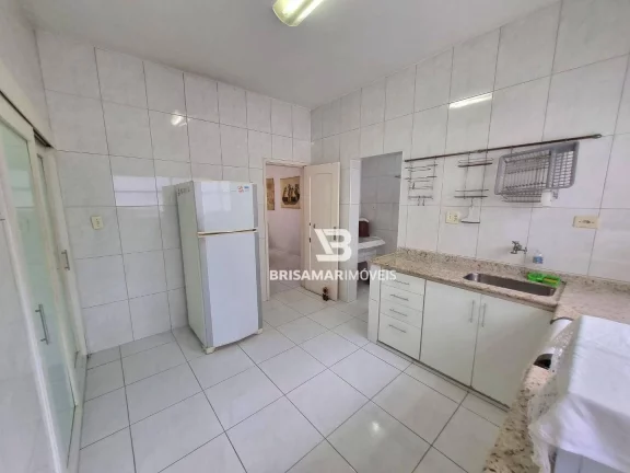 Imagem PITANGUEIRAS- UMA QUADRA DA PRAIA , LOCALIZAÇÃO ESPETACULAR , GARAGEM .
