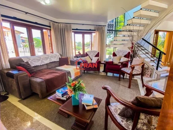 Imagem Linda casa de dois pavimentos de Alto Padrão