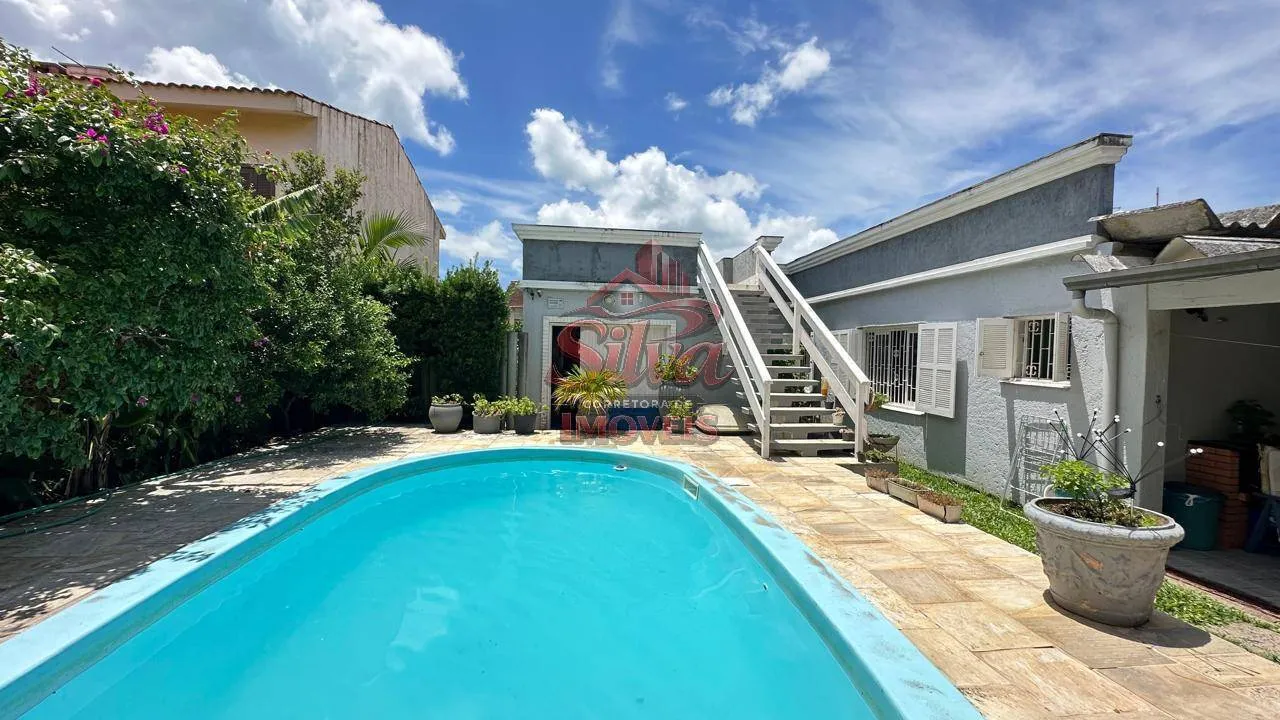 C33| Casa com piscina próxima do mar à venda em Imbé RS