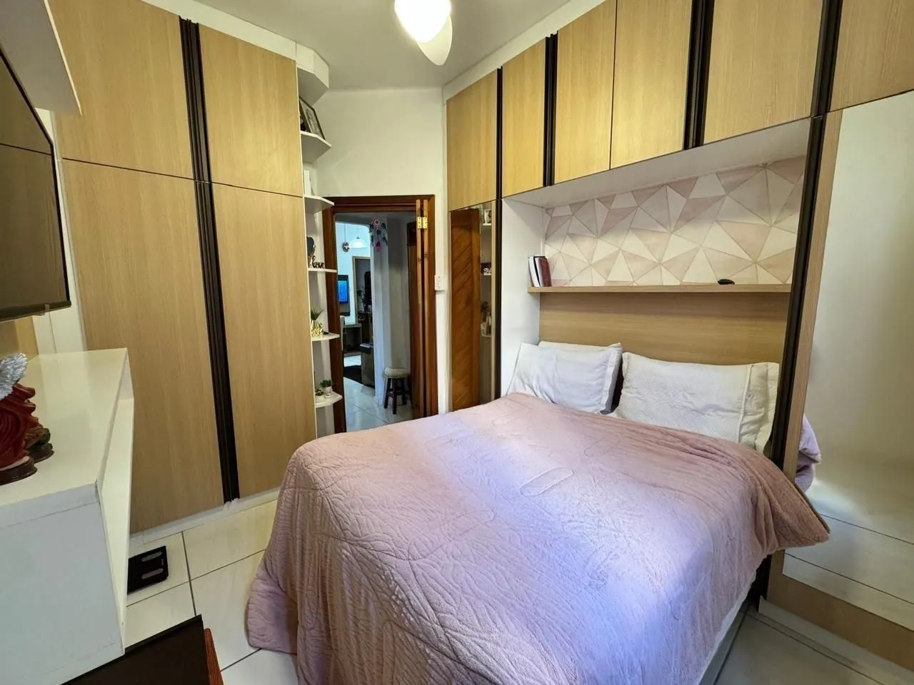 Imagem Apartamento de 2 dormitórios à venda no Centro Histórico de Porto Alegre - Amplo, ensolarado e bem localizado