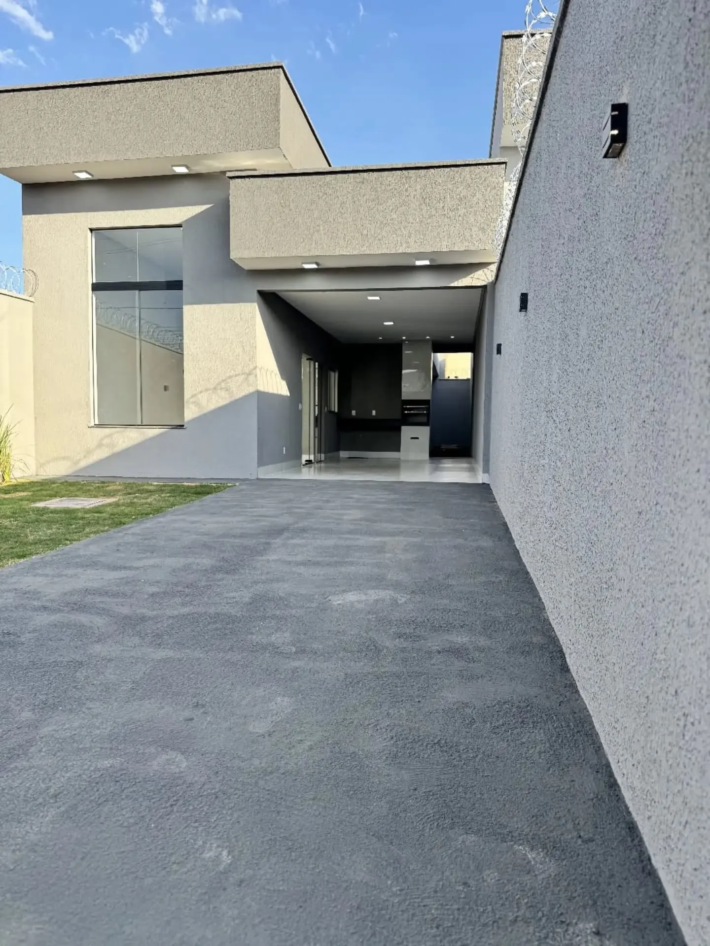 Foto do imóvel Casa 3/4 C Suite No Jardim Veneza Em Aparecida De Goiania em Avenida Rio Branco - Jardim Veneza, Aparecida De Goiania - GO