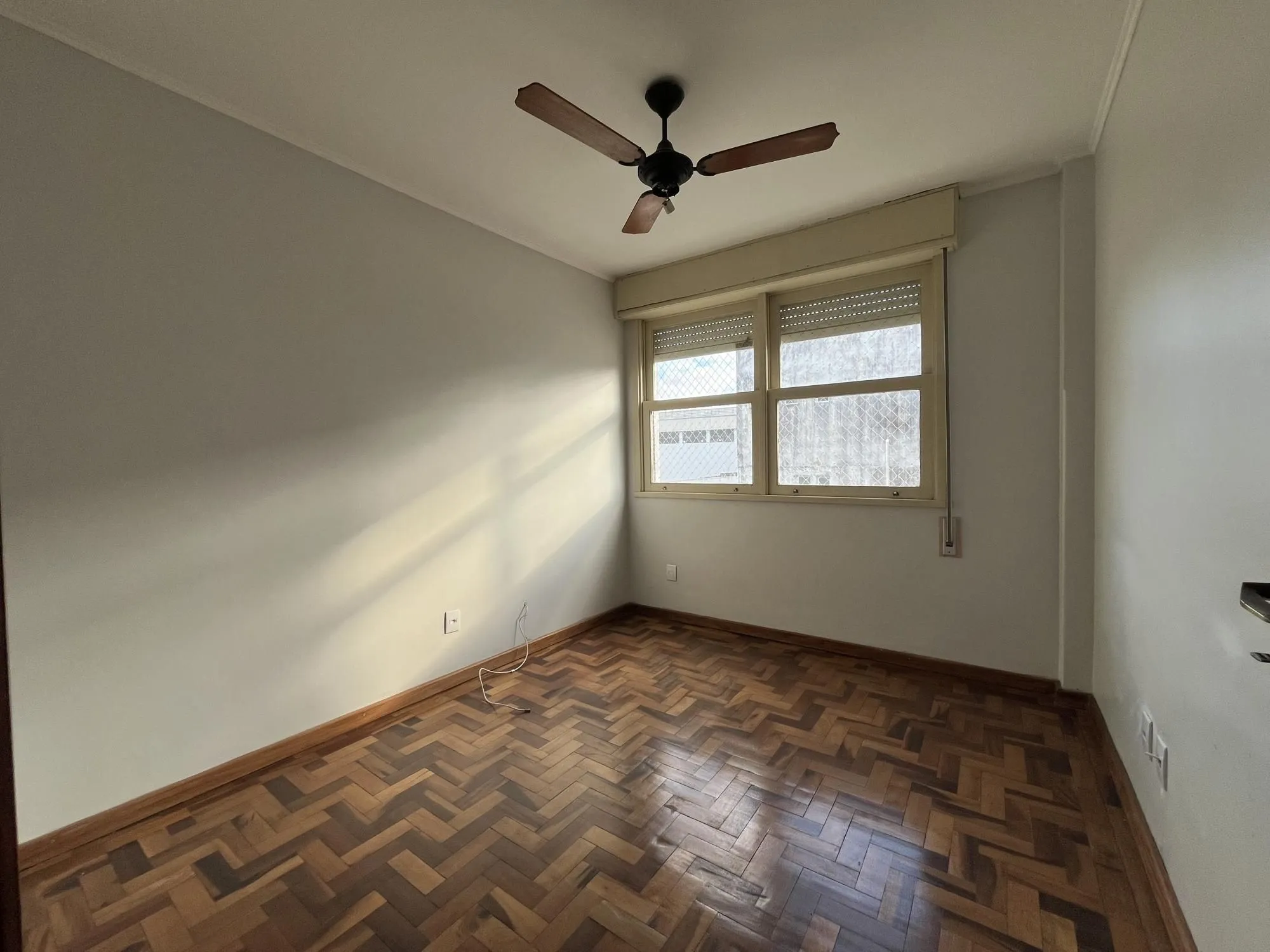 Imagem Apartamento de 2 quartos, opção 3º quarto ou gabinete e 1 vaga de garagem