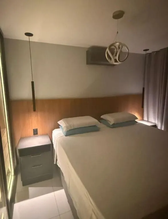 Imagem Apartamento mobiliado no Bessa, 3 quartos com suíte, climatizado, varanda, garagem e a apenas 200 metros da praia.