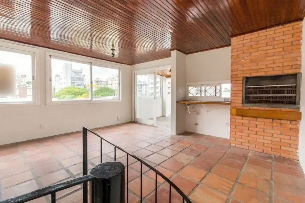 Imagem Vende-se cobertura com 1 quarto, 105m² e 1 vaga - Mont Serrat