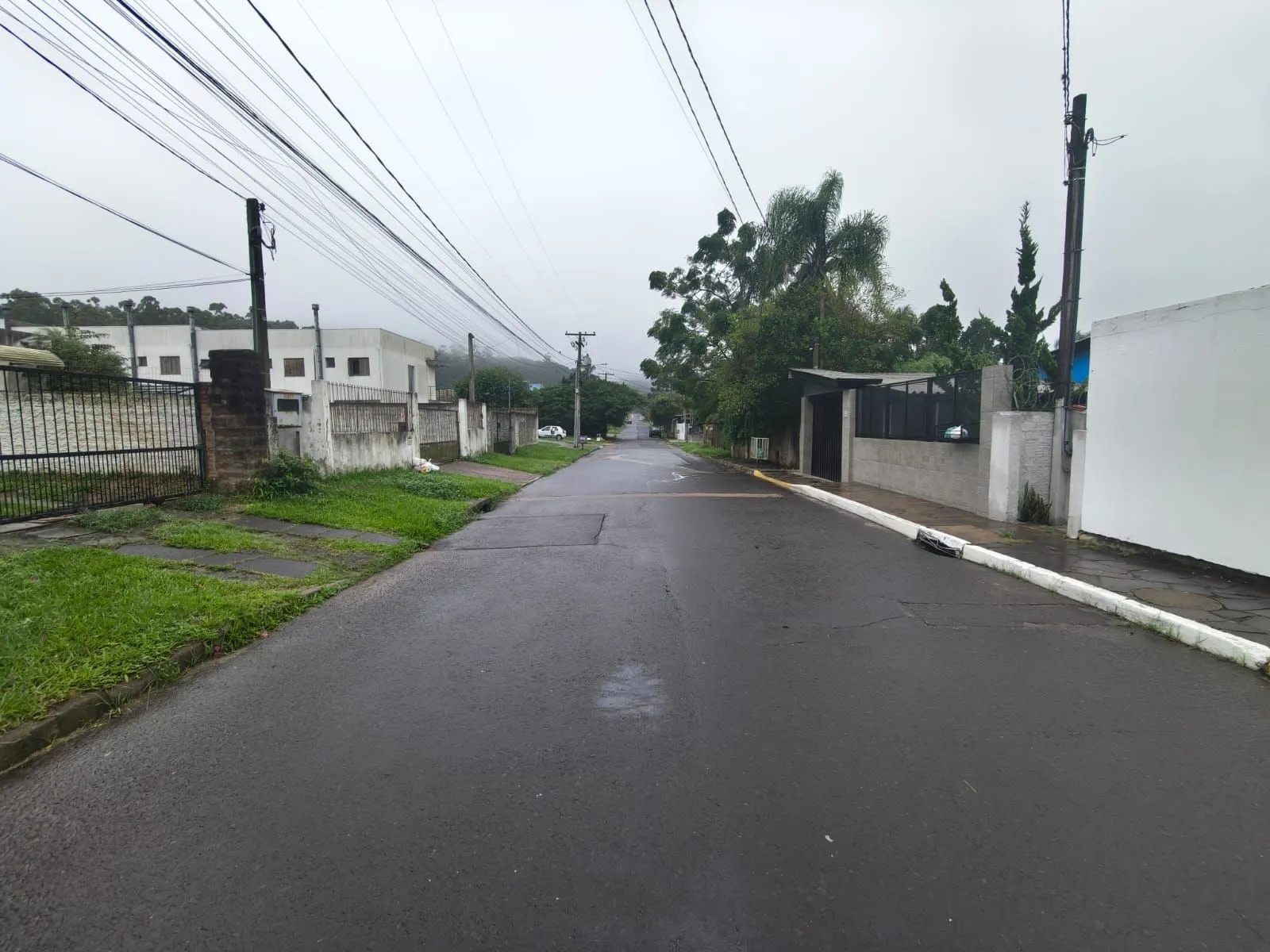 Imagem Oportunidade Imperdível - Terreno com 3 casas no Bairro Serraria Porto Alegre/RS