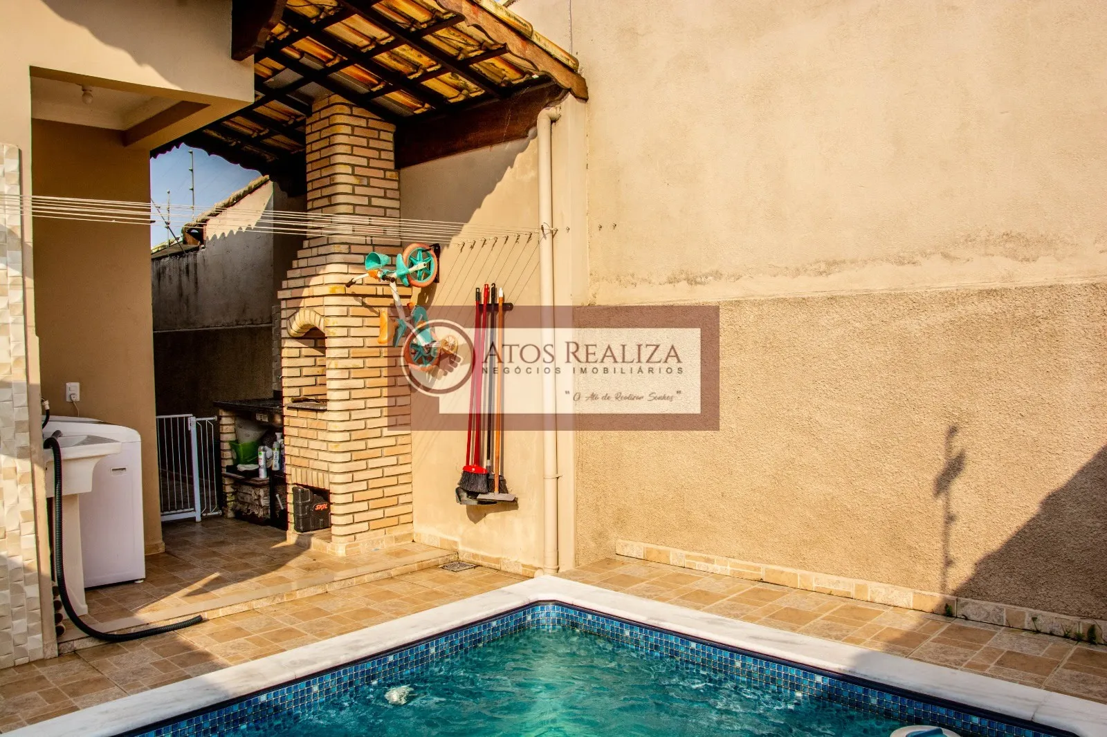Imagem Casa à venda e locação em Jardim Grandesp - Itanhaém: 2 dormitórios, 1 suíte, 62m² por R$ 285.000,00