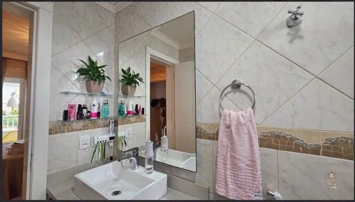 Imagem Apartamento com 2 suítes totalmente mobiliado a 150m da beira mar