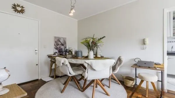 Imagem Vende-se apartamento com 1 quarto, 43m² e 1 vaga - Petrópolis