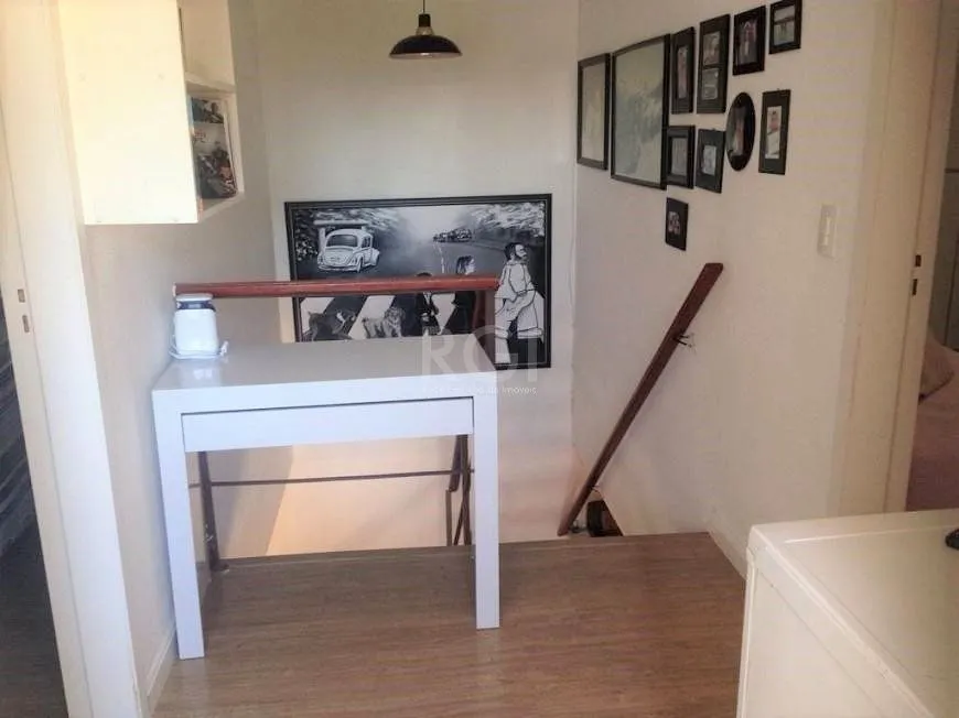 Imagem Casa para Venda - 130m², 3 dormitórios, sendo 2 suites, 6 vagas - Nonoai