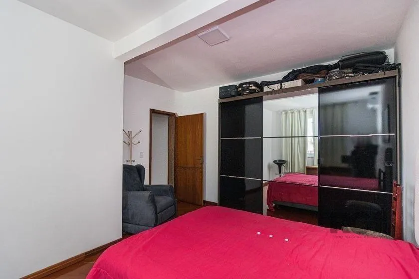 Imagem Casa Mista 266m² - 4 dormitórios, 1 suíte, 3 vagas no bairro Parque Santa Fé
