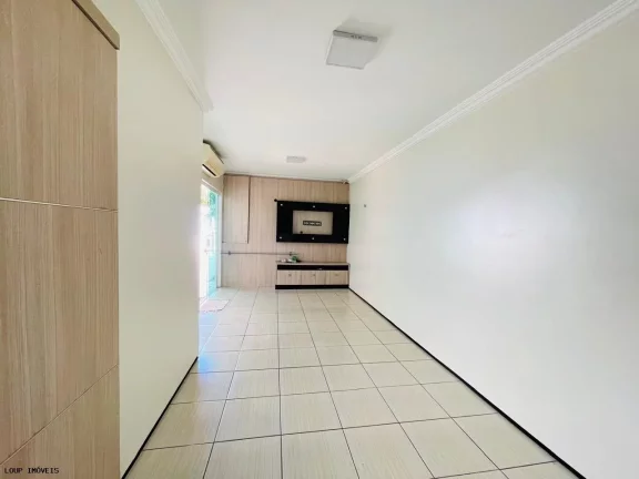 Imagem Casa para Venda em Fortaleza, Passaré, 4 dormitórios, 1 suíte, 3 banheiros, 4 vagas