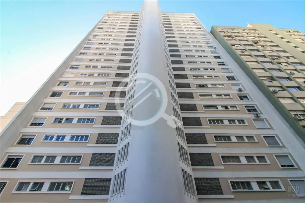 Imagem APARTAMENTO CENTRO HISTÓRICO , 4DORMITÓRIOS COM VAGA DE GARAGEM! Dificilmente quem é de Porto Ale...