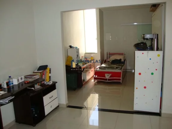 Imagem SOBRADO COM 4 QUARTOS RIACHO FUNDO 1 ESTUDA TROCA POR IMÓVEL NO GUARÁ