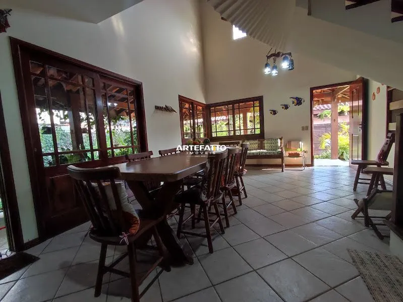 Imagem Casa à venda em Ubatuba, Praia Grande, com 5 quartos, 213m2