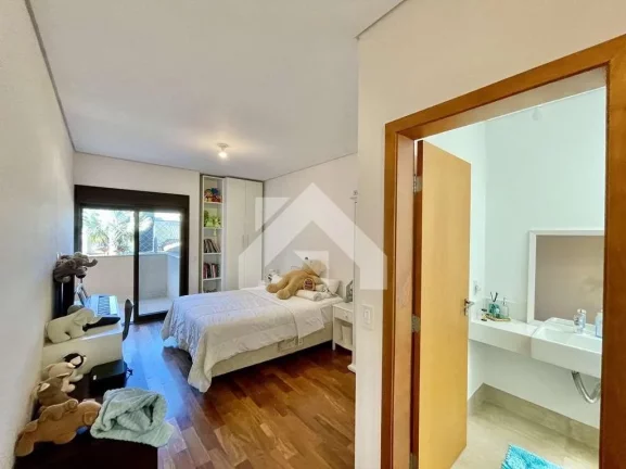 Imagem Casa de Condomínio em Moinho Velho - Cotia