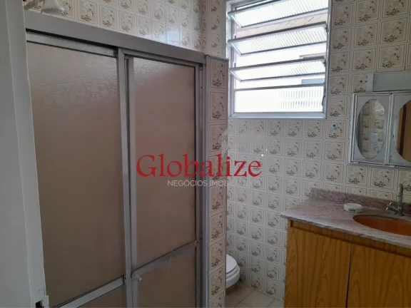 Imagem Casa térrea bem grande em Santos na Ponta da Praia com 3 dormitórios e edícula nos fundos à venda por R$ 980.000,00
