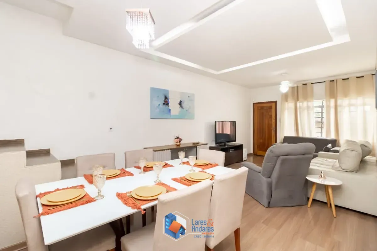 Imagem Sobrado para venda em Vila do Encontro com 5 quartos, sendo 1 suíte, 288m²