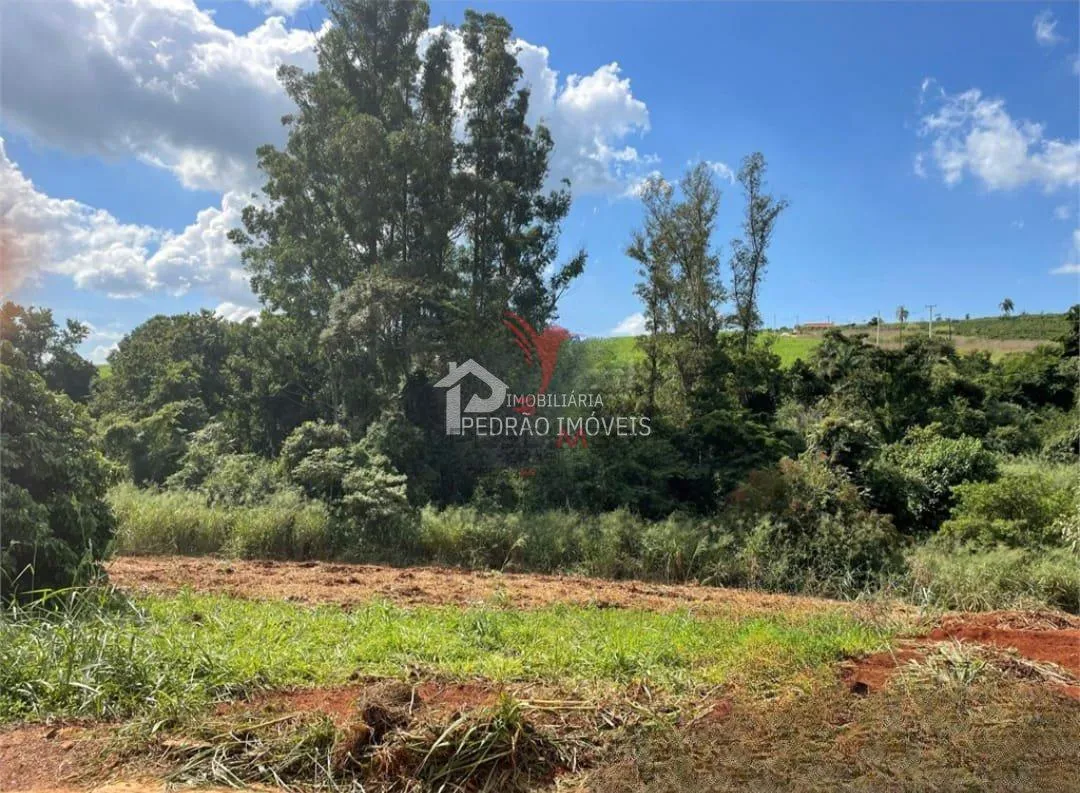 Imagem Fazenda/Sítios/Chácaras de 3 quartos, 80m² no bairro Centro, em Lençóis Paulista