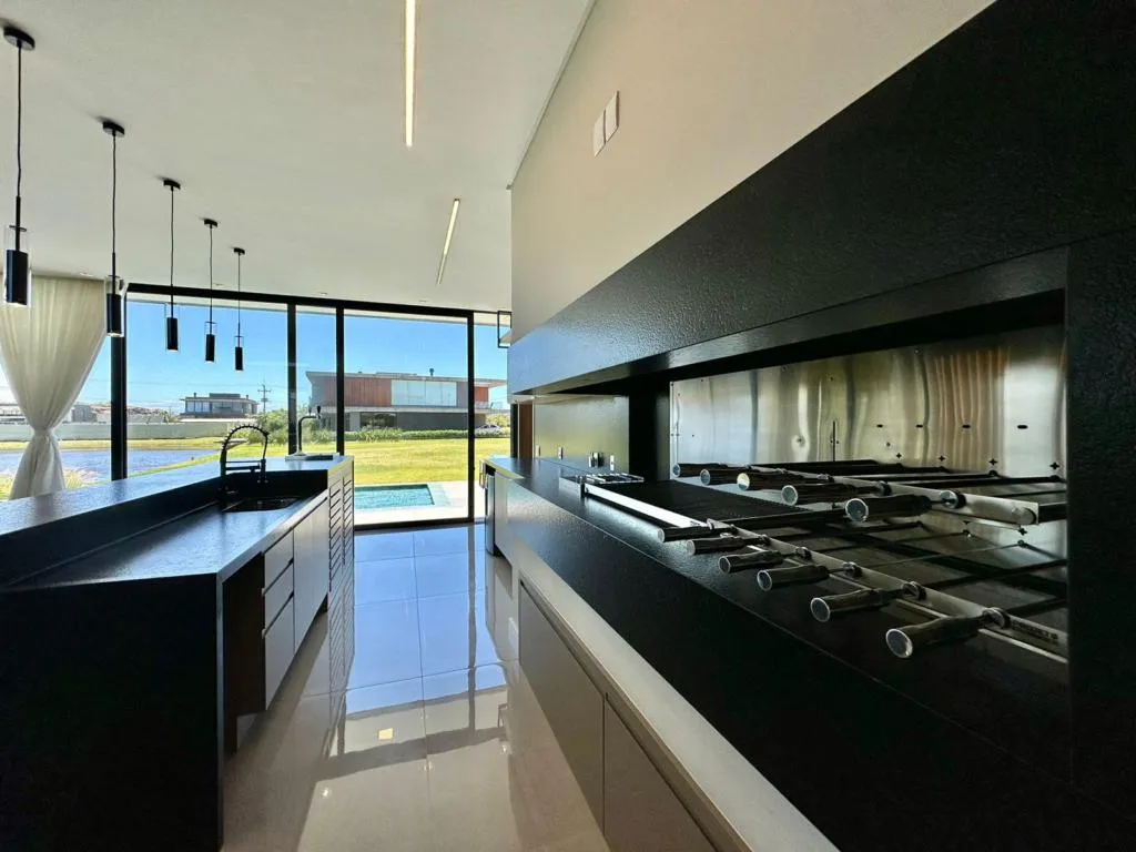 Imagem Casa em Condominio 5 Dormitórios - Bairro xangri-la