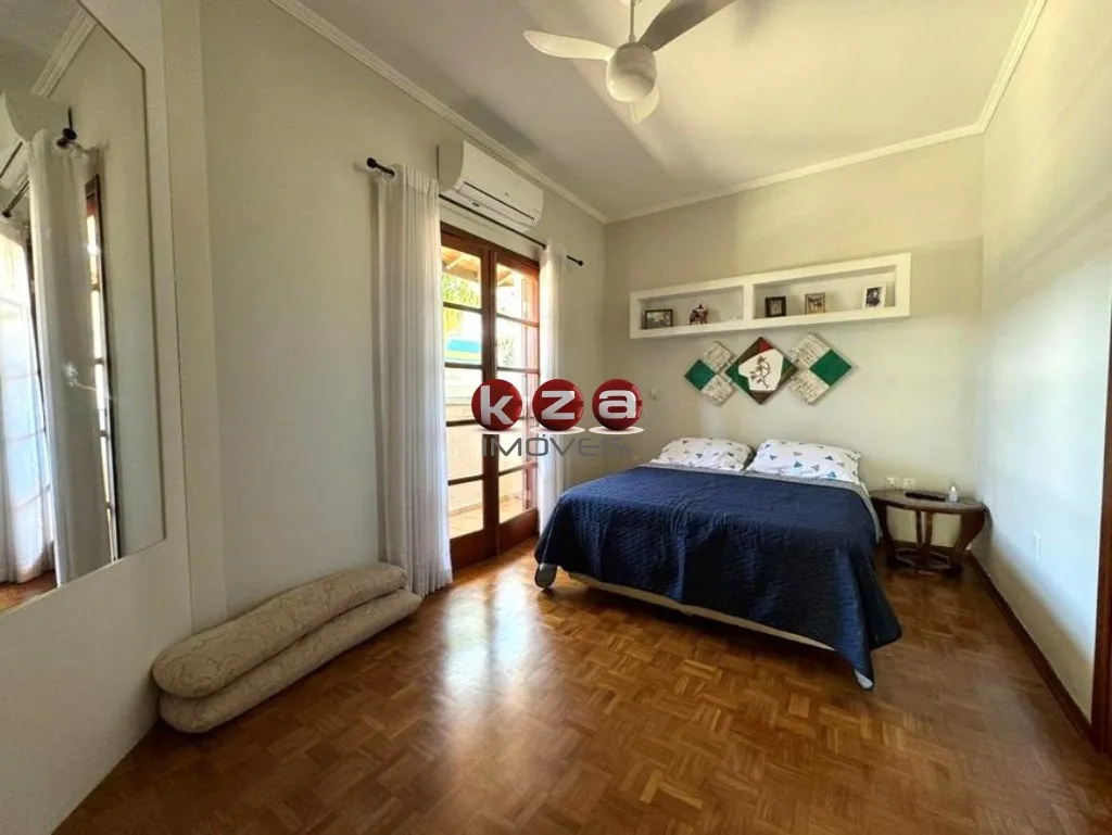Imagem Casa a venda em condomínio em Valinhos-SP, fácil acesso para rodovias e Campinas: 3 quartos, 1 suite, 3 salas, 4 banheiros, 2 vagas.