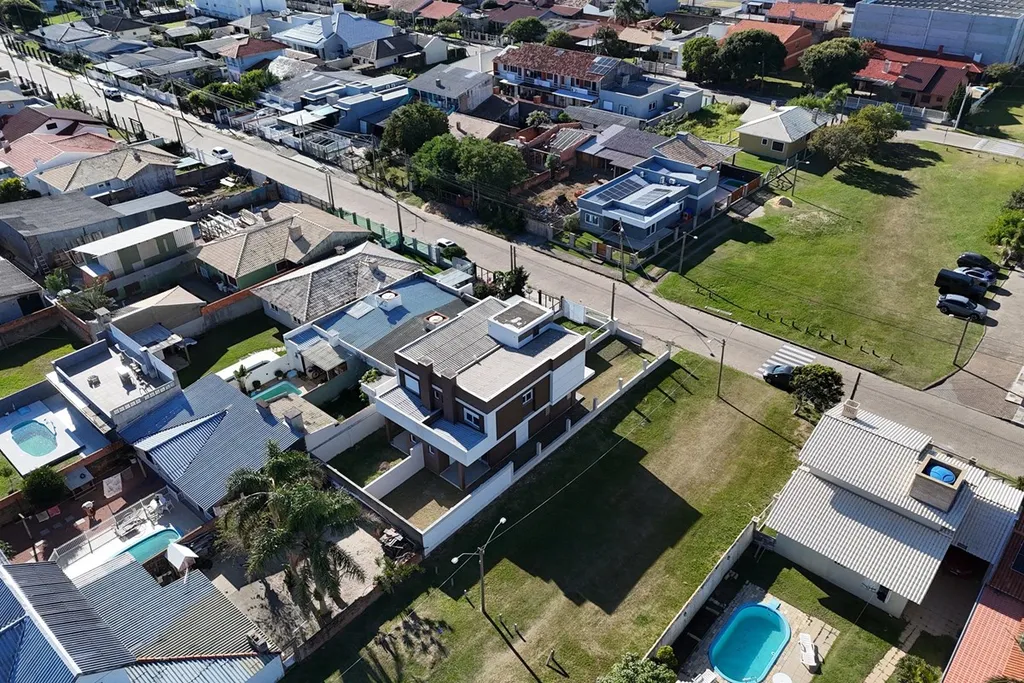 Imagem Casa à venda em Xangri-Lá, Centro, com 3 quartos, 123,78m2