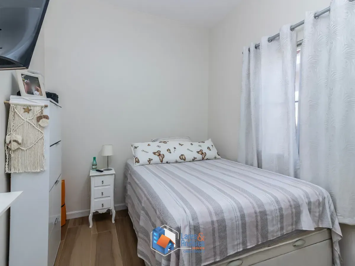 Imagem Casa para venda em Jardim Peri com 3 quartos, sendo 1 suíte, 216m²