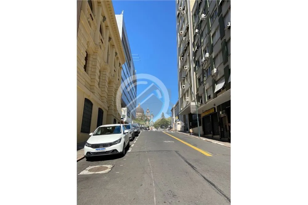 Imagem Ótimo box com aproximadamente 15m² de área útil, localizado no quarto andar, tornando-o um dos m...