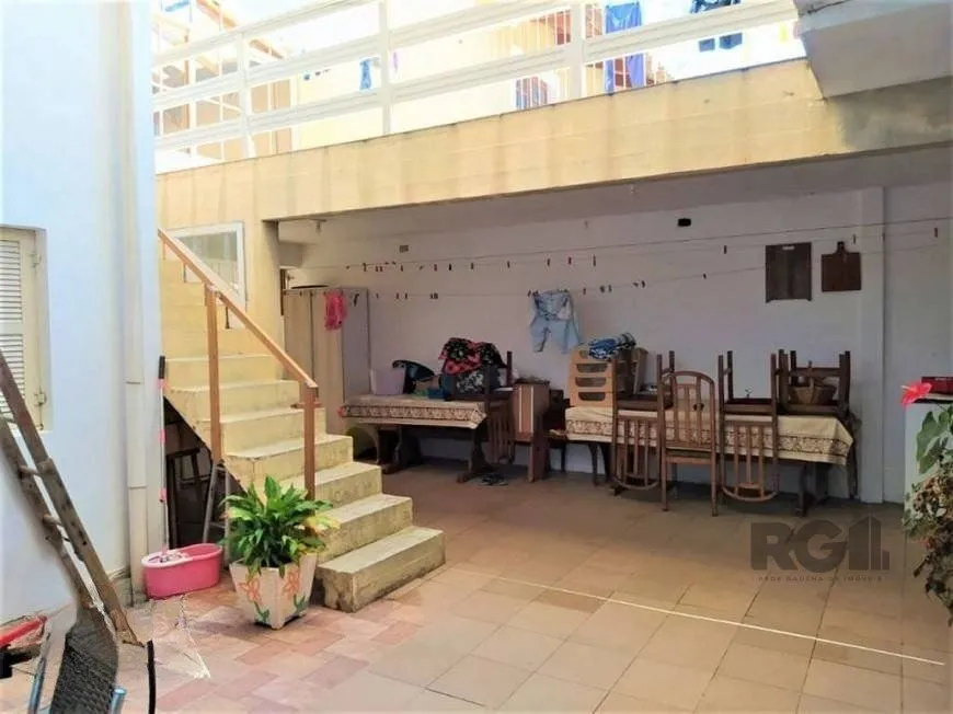 Imagem Casa de 4 dormitórios, bairro Espírito Santo