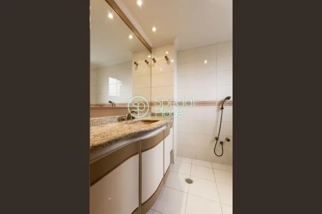Imagem 235 metros 4 dormitórios 4 suítes 6 banheiros 4 vagas Piscina aquecida Espaço zen Hidromassagem A...