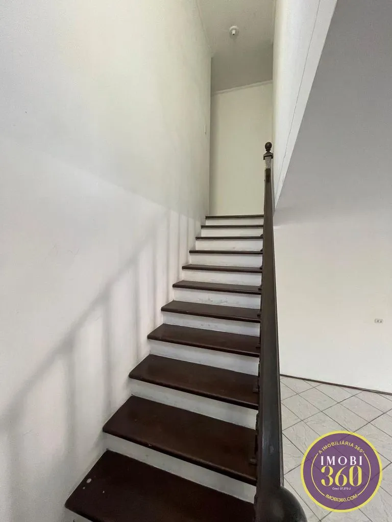 Imagem Sobrado com 03 quartos e suíte com 03 vagas no Jardim nossa Senhora do Carmo
