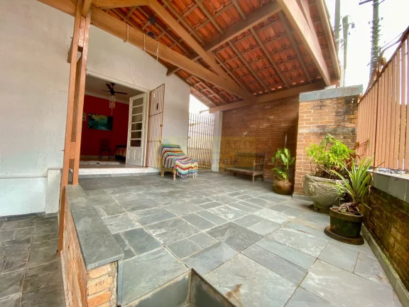 Imagem Excelente Casa de 2 Dorm a Venda no Sumaré - Caraguatatuba