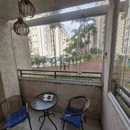 Imagem Apartamento de 55m², localizado no térreo, com 2 dormitórios e 1 vaga de garagem, varandas são e...