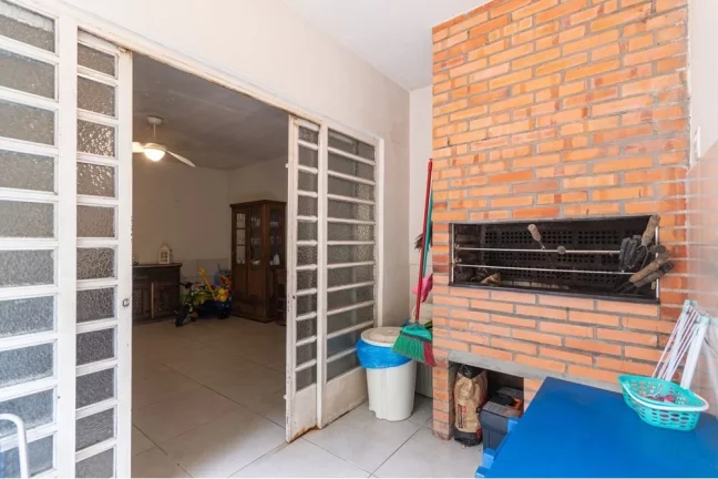 Imagem Casa para venda no bairro Chácara das Pedras em Porto Alegre