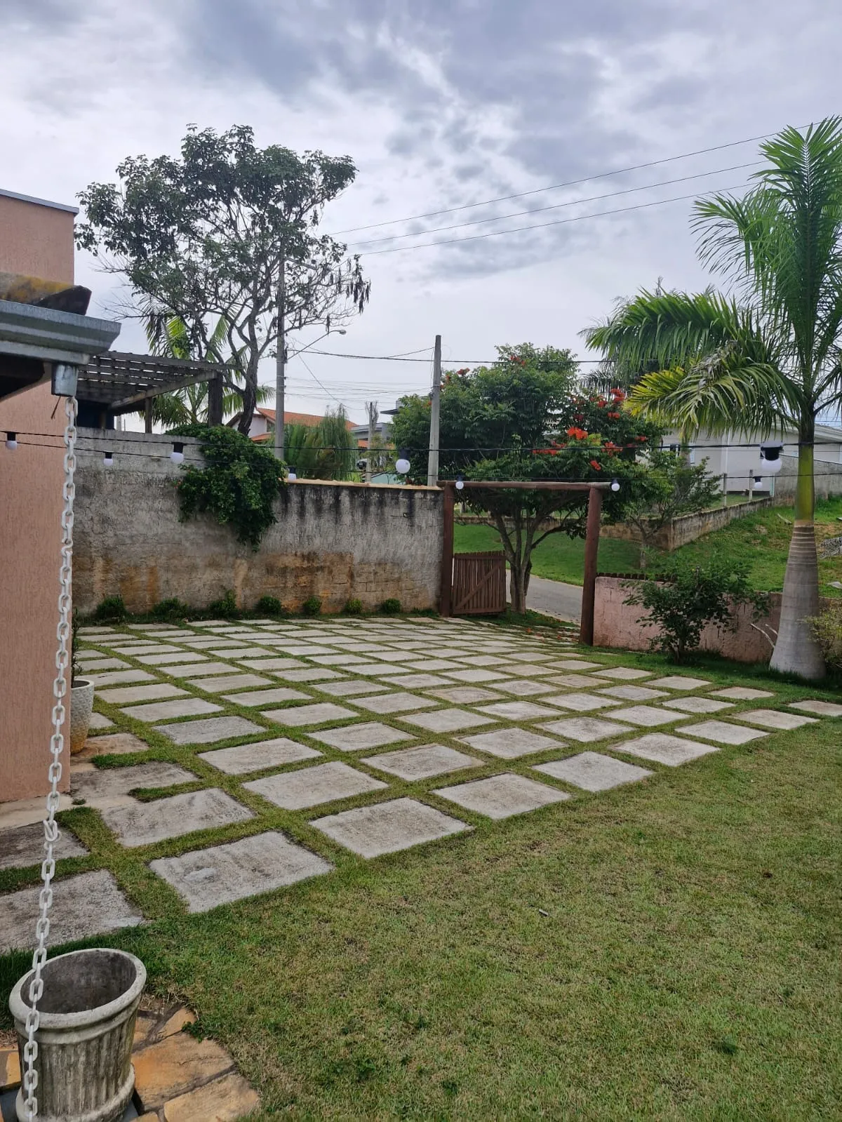 Imagem Linda chácara com 03 Suítes no Condomínio Residencial Village da Serra-Araçoiaba da Serra