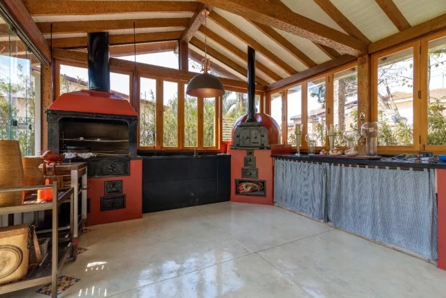 Imagem Imponente Casa de Luxo: 4 quartos, 4 suítes, 5 banheiros, 6 vagas, 1.120m² - Condomínio Morada dos Pássaros, Barueri-SP.