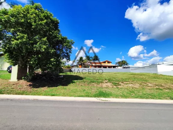 Foto do imóvel Lote 450m² em rua asfaltada - Ninho Verde 1