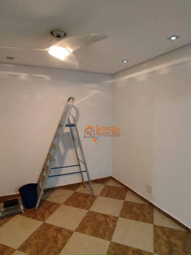 Imagem Apartamento com 2 dormitórios à venda, 44 m² por R$ 220.000,00 - Água Chata - Guarulhos/SP