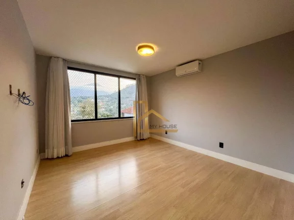 Imagem Casa com 3 Suítes em Condomínio Exclusivo – Conforto e Lazer Completo - 15 minutos do centro de Teresópolis