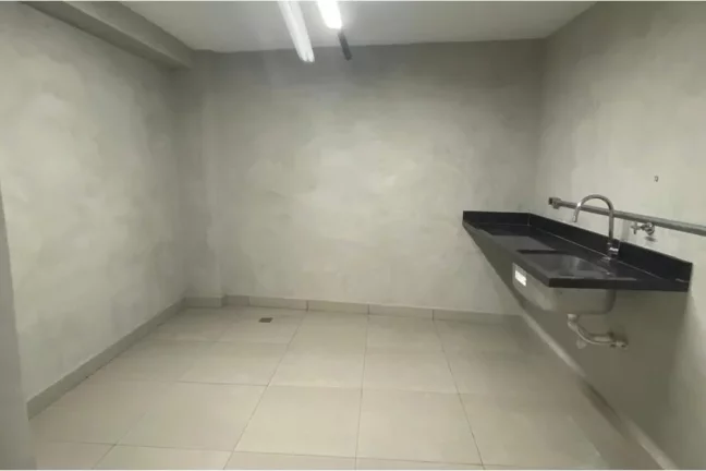 Imagem Salão Comercial Reformado na Lapa – Espaço Amplo, Versátil e Pronto para Sua Empresa!